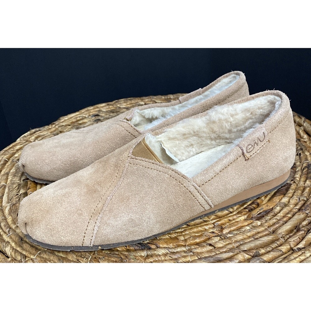 EMU Australia Shoe W8 M7 Loafer Slipper Suede Sheepskin Carlton EUC Moccasin